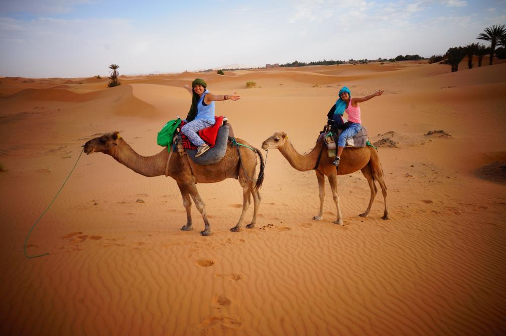Hotel Sahara camel tours camp Merzouga Exterior foto